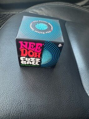 Nee Doh Fuzz Ball Blue